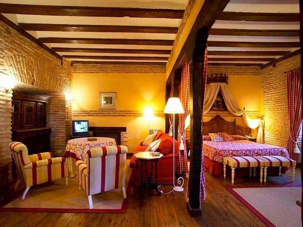 Hotel Real Monasterio De San Zoilo Carrión de los Condes Exterior foto